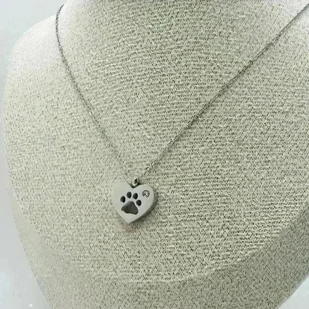 Heart Paw Print Pendant Necklace in Silver
